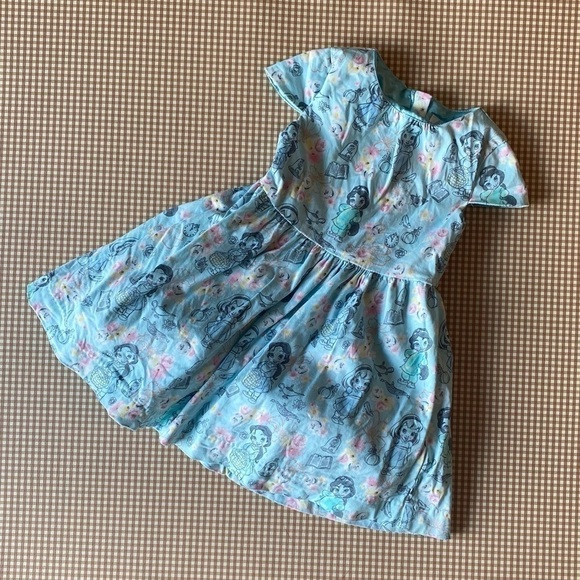 Disney Animators Belle, Jasmine, Cinderella dress. Size 2T - Picture 3 of 16